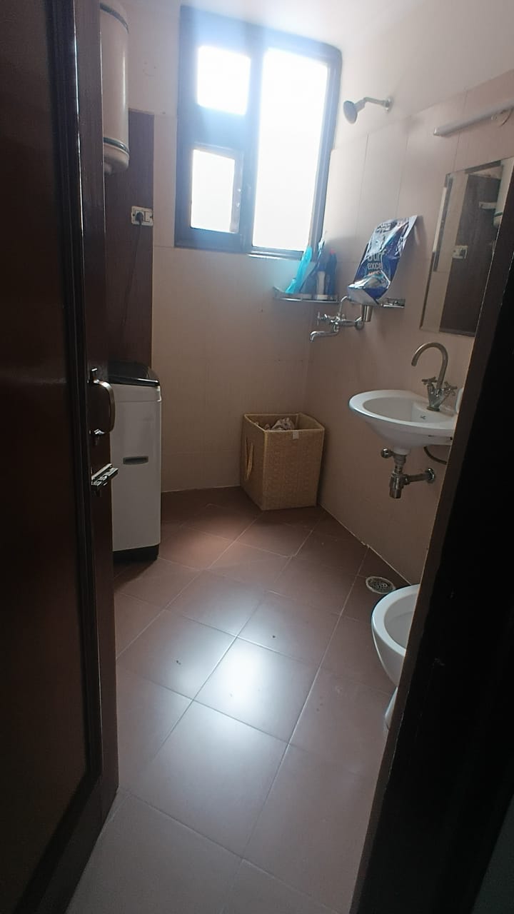 Flat in Imperial Residency, Zirakpur, photo 3 of 9