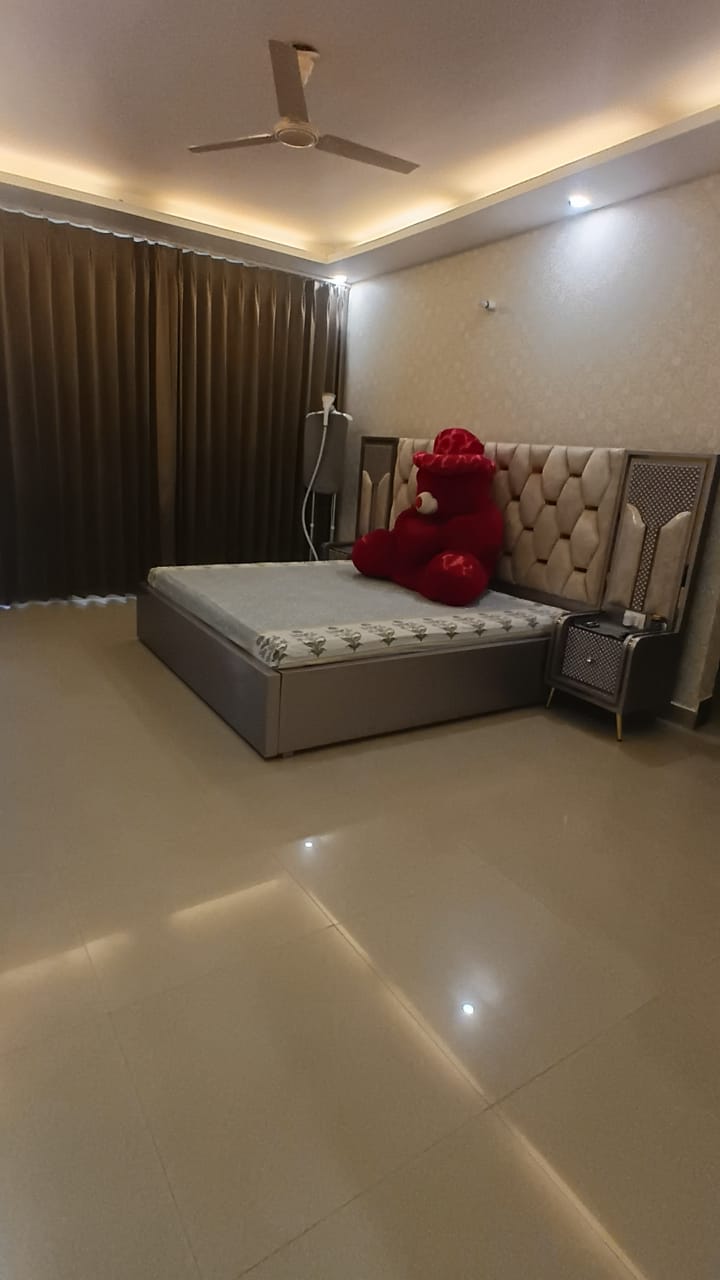 Flat in Imperial Residency, Zirakpur, photo 5 of 9